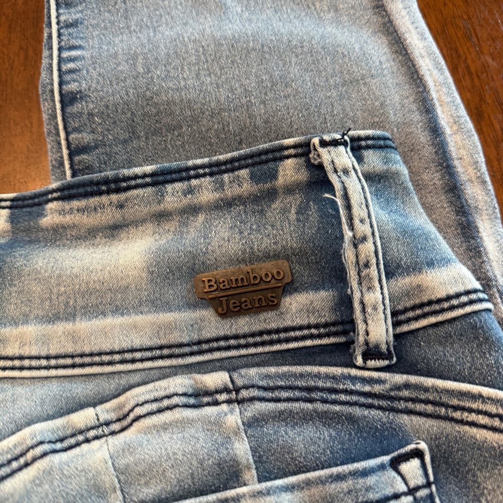 Bamboo Jeans Juniors Size 13 High Waisted Skinny Jeans Light Wash Triple Button - Picture 5 of 6